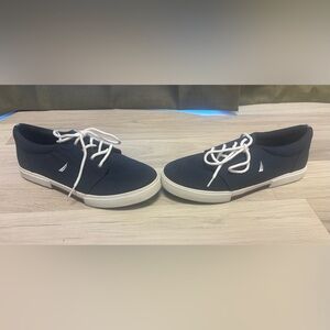 Nautica kids Navy and White Shoes